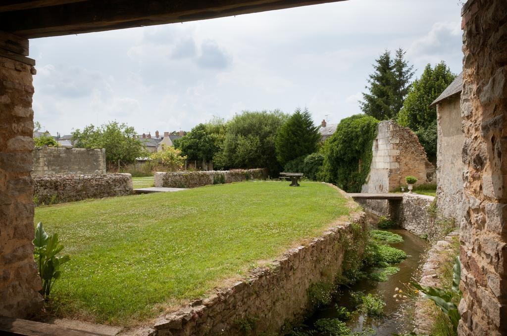 Gite Des Grands Moulins De Bauge Eksteriør billede